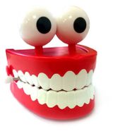 Изображение товара Заводная игрушка Зубы с глазами для равлечений