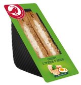 Изображение товара Сэндвич АШАН Красная птица с тунцом и яйцом на зерновом хлебе, 150 г