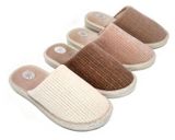 Изображение товара Тапочки женские LuckyLand с закрытым носом, р. 39 1 пара в ассортименте