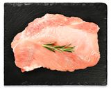 Изображение товара Окорок свиной АШАН без кости в шкуре охлажденный, вес