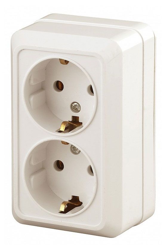 Розетка Intro Quadro 2-204-02 с заземлением двойная слоновая кость 210₽