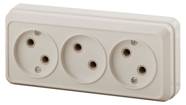 Розетка Intro Quadro 2-205-02 без заземления трехместная слоновая кость 340₽