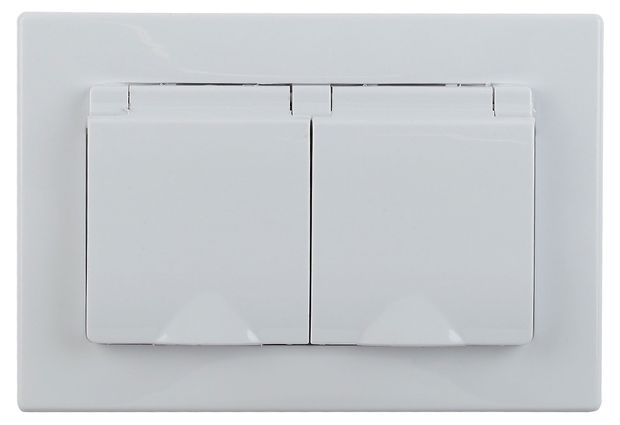 Розетка Intro Plano 1-210-01 с заземлением двойная с крышкой шторками белый 350₽