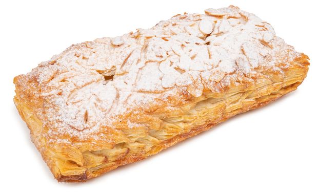 Пирог АШАН Праздничный слоеный с марципановой начинкой вес 34₽