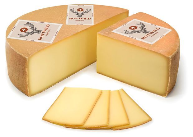 Сыр полутвердый Лесной олень InterCheese 55% БЗМЖ, вес