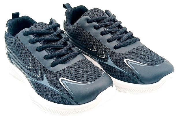 Кроссовки женские InExtenso черные