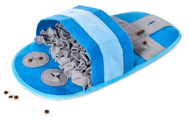 Игрушка для собак Тапок, 24х45 см