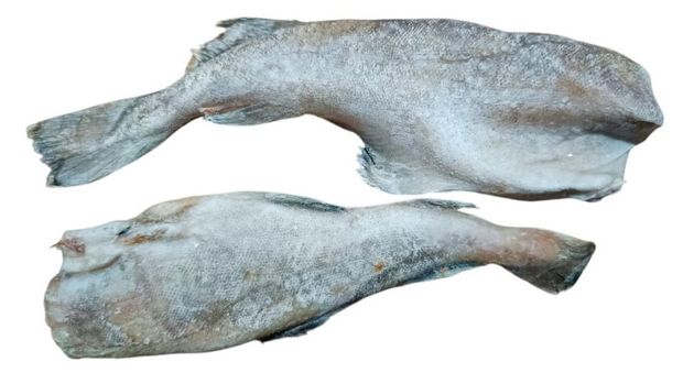 Треска замороженная потрошеная без головы 1 кг 900₽