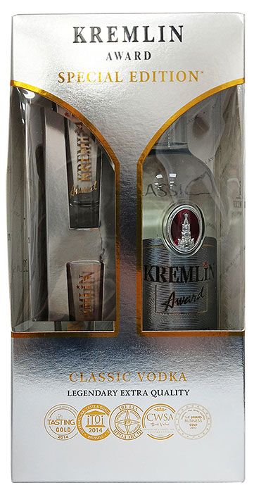 Водка Kremlin Award Classic в подарочной упаковке со стопками Россия, 0,7 л