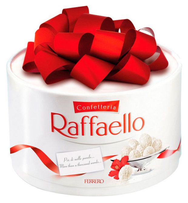 Конфеты RAFFAELLO с цельным миндальным орехом в кокосовой обсыпке, 100 г в ассортименте