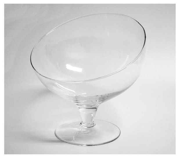 Ваза-бокал ЭВИС Роджер с косым резом стеклянная прозрачная 185x23 см 530₽