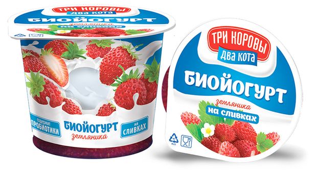 Биойогурт густой ложковый Три коровы два кота земляника на сливках 6% БЗМЖ, 125 г