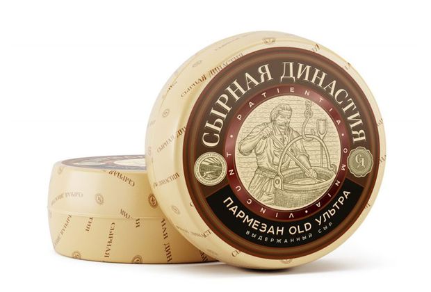Сыр твердый Сырная Династия Пармезан OLD ультра 45% БЗМЖ, вес