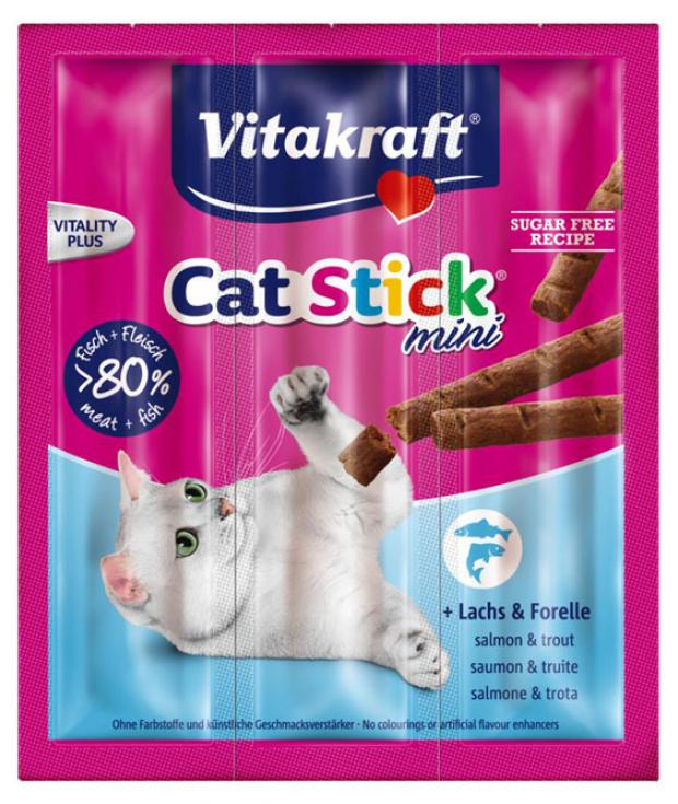 Лакомство для кошек Vitakraft Cat-Stick Mini Колбаски лосось-форель 3х6 г 177₽