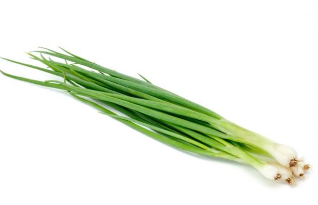 Лук зеленый пучок 100 г 70₽