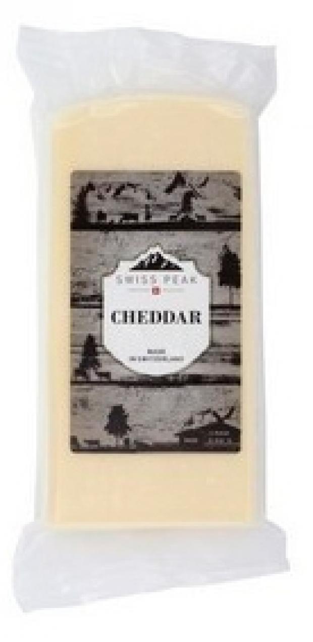 Сыр твердый Swiss Peak Cheddar 45 200 г 420₽