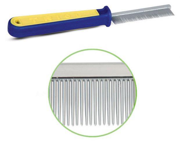 Расческа для собак Triol мелкозубная с сине-желтой пластиковой ручкой 129₽