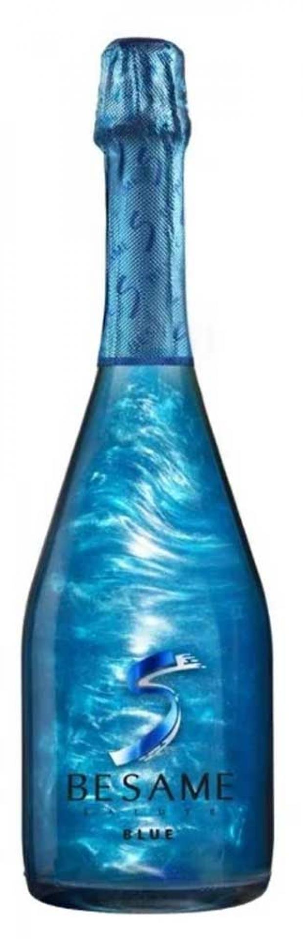 Шампанское газированный напиток. Винный напиток Besame Blue 0.75 л. Besame напиток винный. Besame Blue шампанское. Винный напиток Besame Rose.