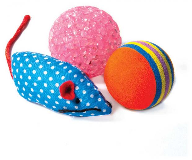 Набор игрушек для кошек Triol 2 мяча 1 мышь 1 40х40х45 мм 95₽