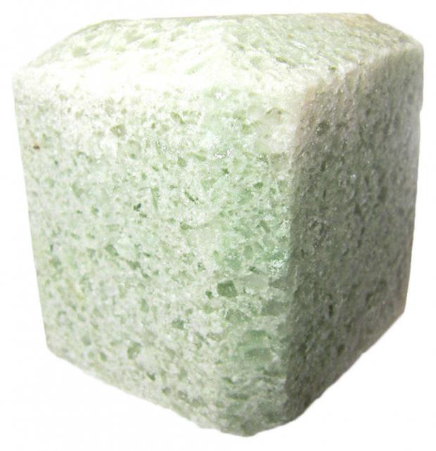 Соляная плитка OBSI Ионы здоровья с маслом эвкалипта 200 г 139₽