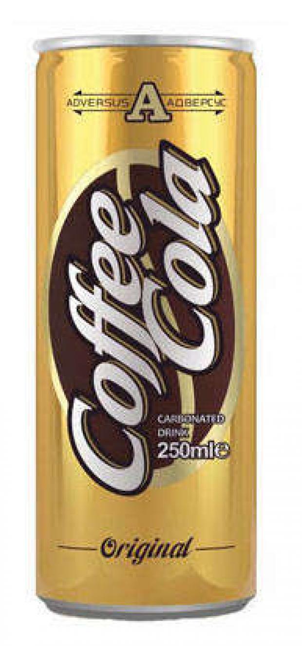 Кофе безалкогольный напиток. Адверсус Coffee Cola. Газированный напиток Адверсус Coffee-Cola. Кофе кола лимонад. Кофе кола в банке.
