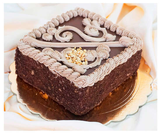 

Торт песочный Royal Baker Роял Ленинградский с шоколадно-масляным кремом и абрикосовым конфитюром, 700 г