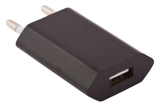 

Сетевое зарядное устройство Liberty Project с USB черное