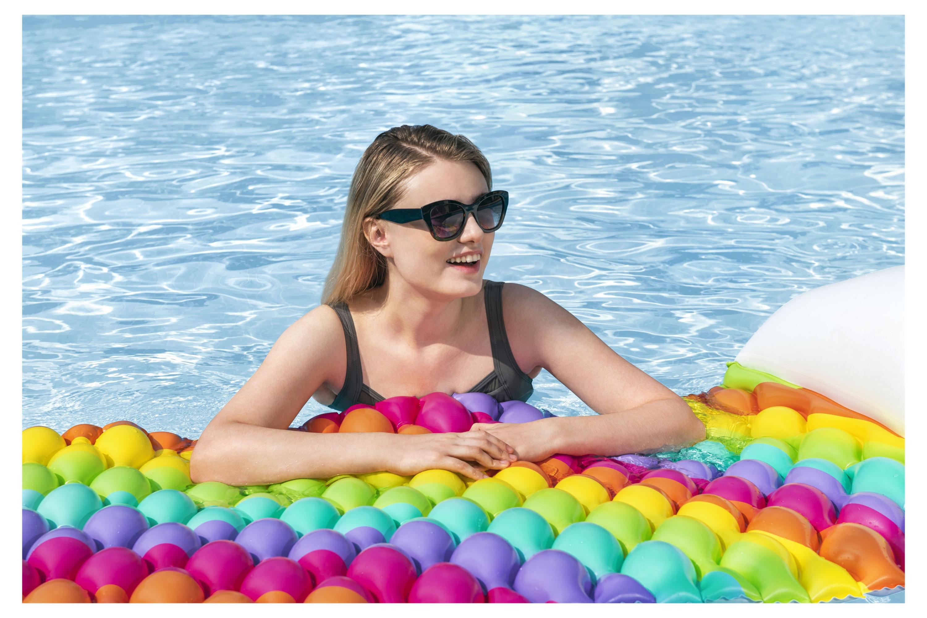 https://www.auchan.ru/files/original/31576752
