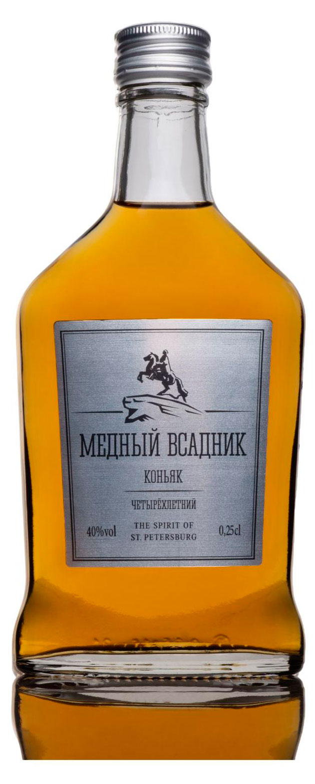 

Коньяк Дагвино Медный всадник Четыре звезды, 0,25 л