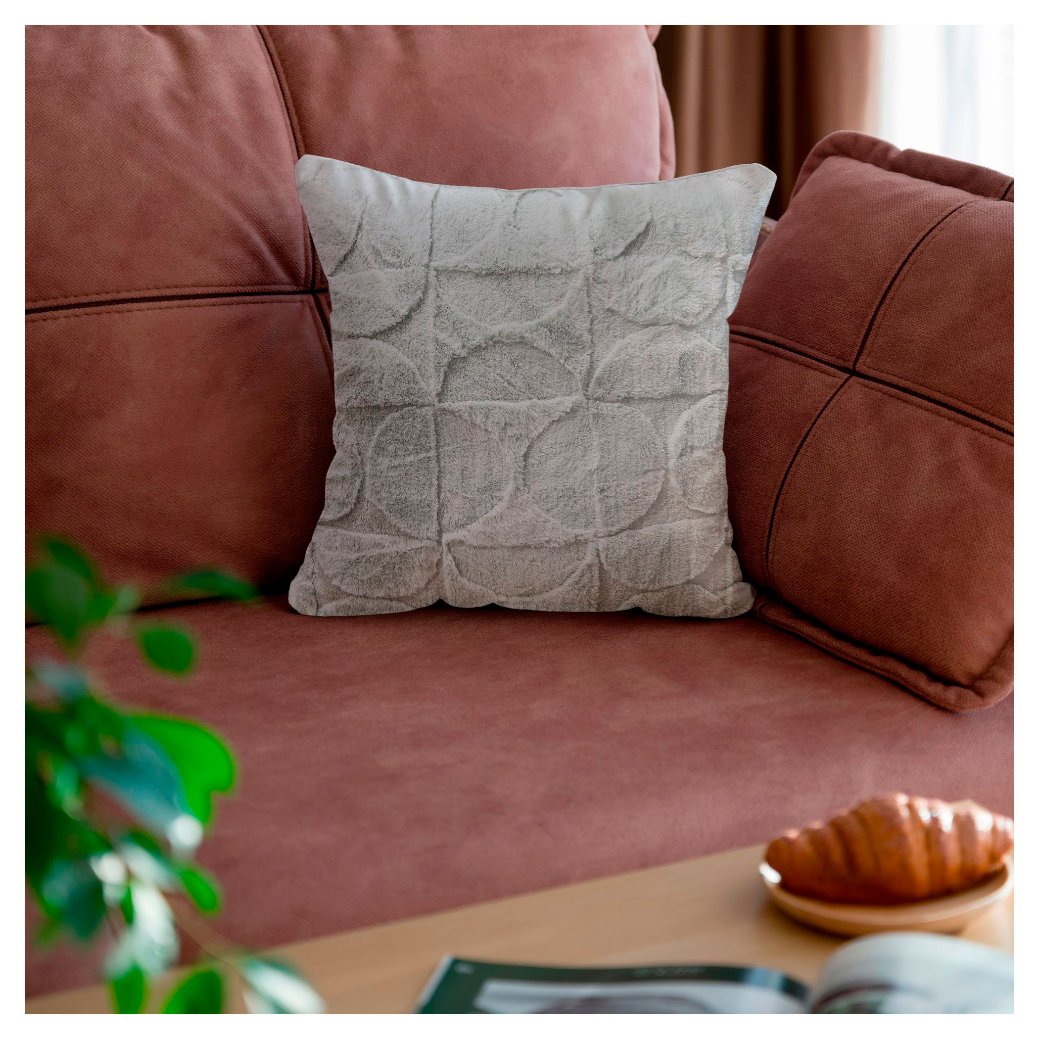 https://www.auchan.ru/files/original/34661826