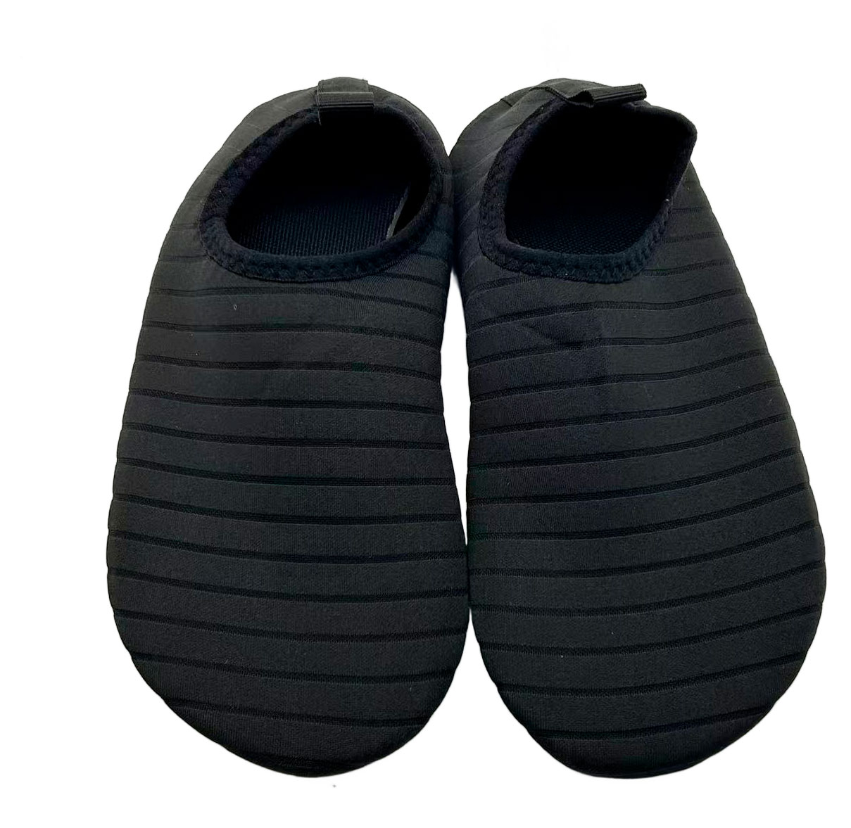 

Аквашузы женские InExtenso черные