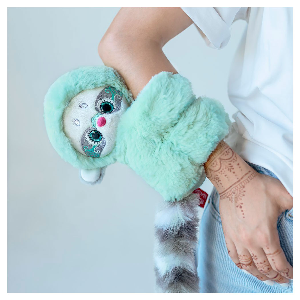 https://www.auchan.ru/files/original/37509252