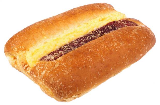Булочка Родные просторы Финская с клубникой, 140 г