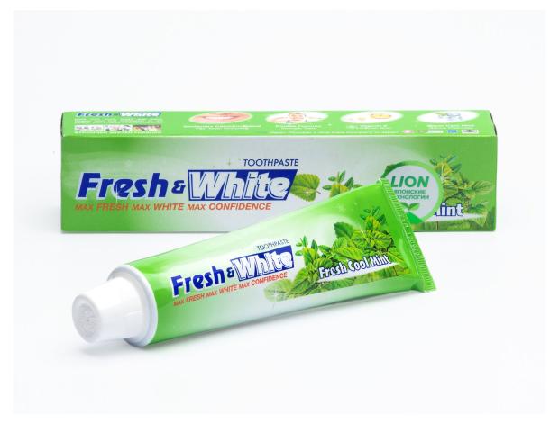 Зубная паста LION Thailand Fresh&White для защиты от кариеса прохладная мята, 160 г