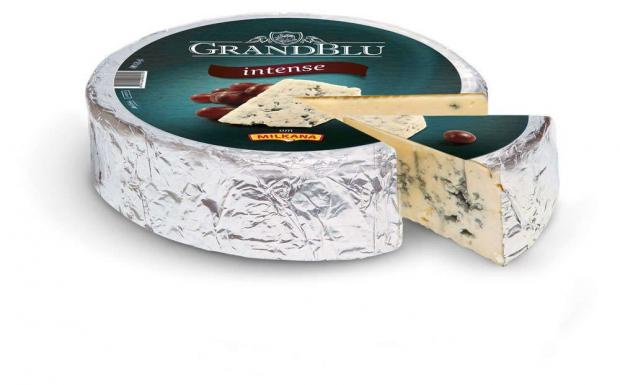 Сыр мягкий GrandBlu Milkana intense с голубой плесенью 50% БЗМЖ, вес