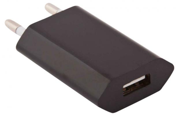 

Сетевое зарядное устройство Liberty Project с USB черное