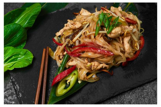 

Курица с лапшой и овощами Калужский продукт, 300 г